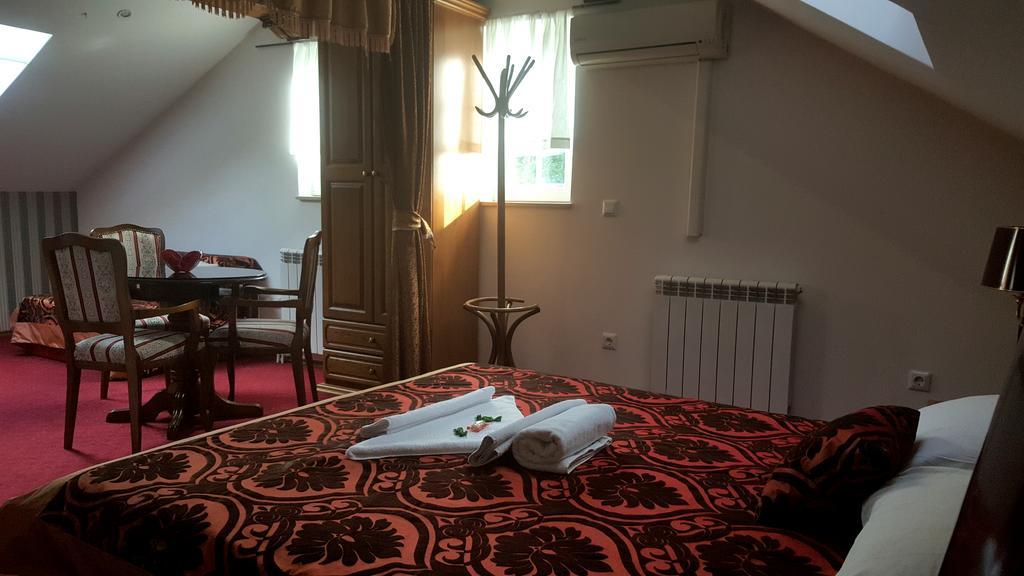 Hotel Latinski Most Сараєво Екстер'єр фото